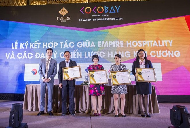 Đại diện Kl994 game bài casino hấp dẫn Empire cùng các đại lý chiến lược hạng Kim Cương: Saigon Tourist, Vietnam Tourism Charter, Global Tour, Viet Travel.