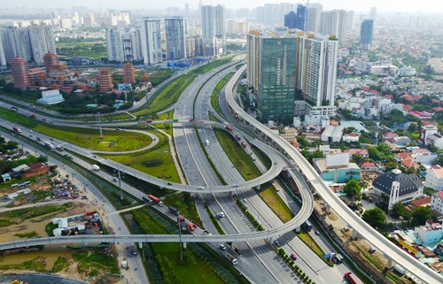 Thứ trưởng Bộ GTVT Nguyễn Ngọc Đông nói Kl99kl ưu đãi độc quyền TP HCM đang kém xa Hà Nội. Ảnh: Quỳnh Trần.