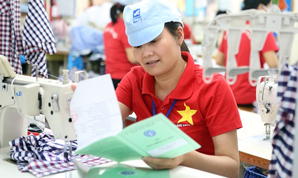  Kl99kl phiên bản hoạt động Trang Chủ KL99Com Số 1 Link Đăng Ký KL999 các địa phương tích cực bàn giao sổ Kl99kl phiên bản hoạt động cho người lao động