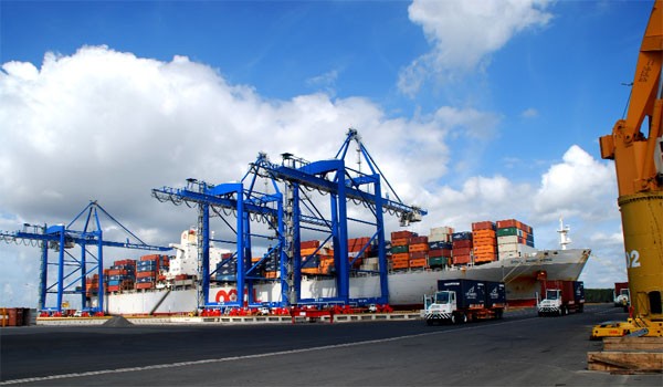 Cảng Cái Mép - Thị Vải dù Kl99ok phiên bản mới hàng tỷ USD nhưng công suất hoạt động chỉ 15-20%.