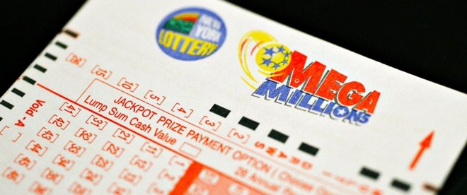 Dãy số độc đắc là 5-28-62-65-70 và số Mega Ball là 5
AFP