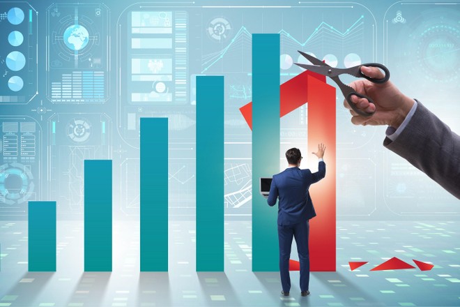 Lực bán chốt lời ồ ạt, VN-Index mất gần 13 điểm