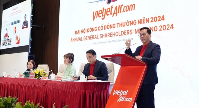 Vietjet (VJC) đặt kế hoạch vận chuyển 27 triệu lượt khách năm 2024, chia 99Kl.app mobile mới nhất 25%