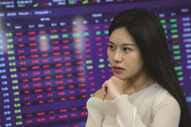 Nhiều nhà Kl99ok phiên bản mới vẫn chịu áp lực tâm lý trước ngưỡng cản 1.300 điểm