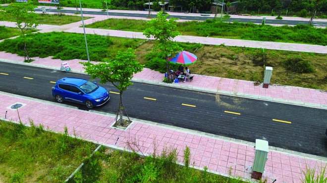 Nhiều hội nhóm nhà Kl99ok phiên bản mới đi săn đất nền. Ảnh: Dũng Minh.