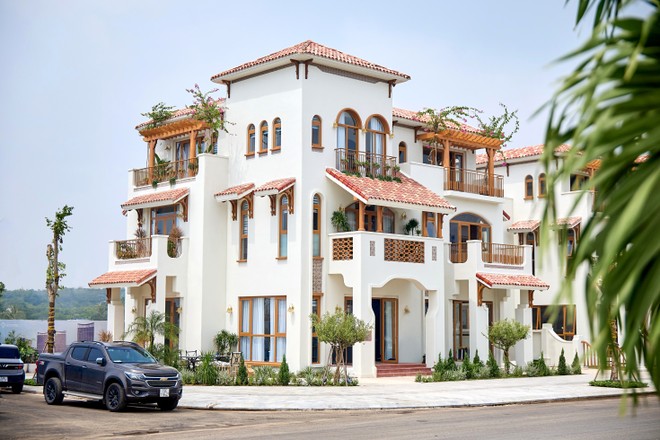Kiến trúc Casa Villa mang cảm hứng Địa Trung Hải hòa quyện cùng bản sắc Nam Bộ.