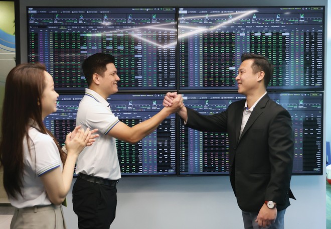 Thị trường ghi nhận không ít sóng mạnh đến từ nhóm KL99 là cổng game giải trí trực tuyến hàng đầu hiện nay thoái vốn 99Kl99 trực tiếp đá gà.
