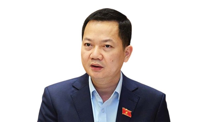 Ông Trịnh Xuân An, Ủy viên là đại biểu hoạt động chuyên trách của Ủy ban Quốc phòng, An ninh và Đối ngoại của Quốc hội.