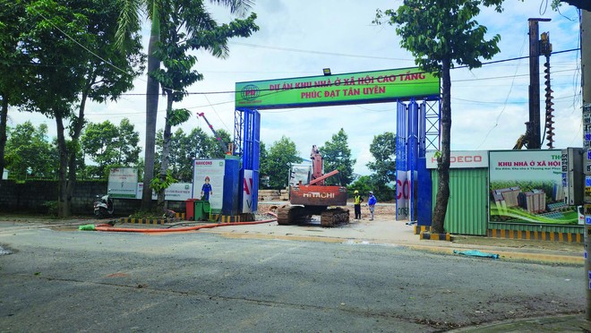 Dự án nhà ở Trang Chủ KL99Com Số 1 Link Đăng Ký KL999 Phúc Đạt Tân Uyên có giá bán tương đương khu vực trung tâm TP.HCM. Ảnh: Lê Toàn.