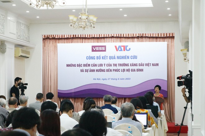 VESS: Cách áp thuế của Việt Nam làm khuếch đại tính bất ổn của giá KL99 dịch vụ hỗ trợ 24/7