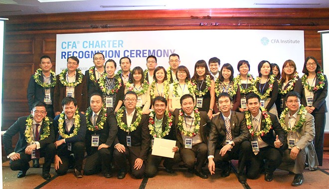 Đại học Ngoại thương TP.HCM giành chiến thắng chung kết cuộc thi Phân tích Kl99ok phiên bản mới của Viện CFA