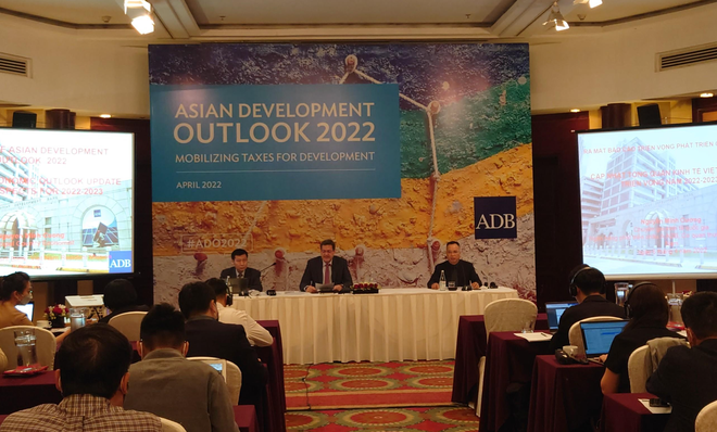 ADB: Kl992 cổng game cá cược Việt Nam 2022 tăng trưởng 6,5%, vẫn còn các thách thức chính sách