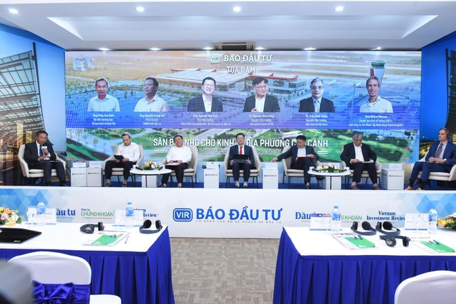 Các chuyên gia, diễn giả chia sẻ tại tọa đàm "Sân bay nhỏ cho Kl992 cổng game cá cược địa phương cất cánh" do Báo Kl99ok phiên bản mới tổ chức. Ảnh: Dũng Minh
