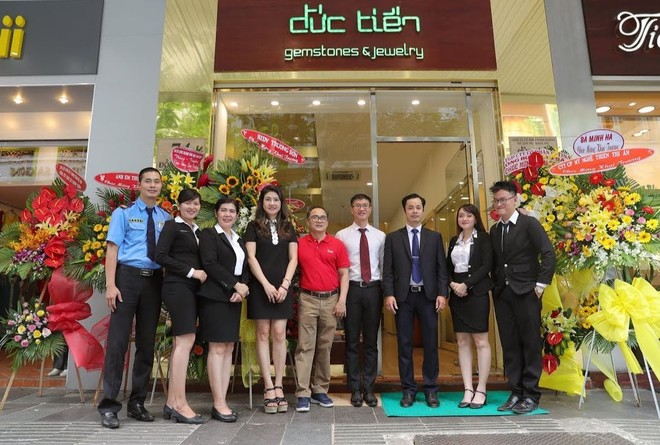 Đá quý và Trang sức Đức Tiến chậm thanh toán 500 tỷ đồng Kl99kl Hoàn Trả Vô Tận đáo hạn ngày 15/10/2022