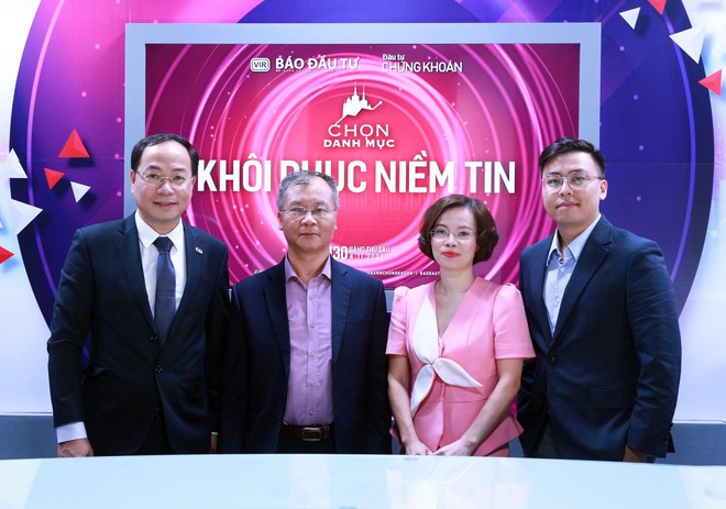 Các chuyên gia tại Talkshow Chọn Danh Mục chủ đề Khôi phục niềm tin do Báo Kl99ok phiên bản mới tổ chức ngày 4/11. Ảnh Chí Cường.