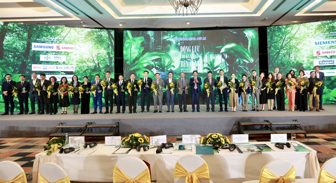 Giải thưởng vinh danh các Kl991.com World Cup 2026 Chính Thức Đồng hành vì sự phát triển bền vững thể hiện cam kết mạnh mẽ trong bảo vệ môi trường, các sáng kiến ​​Kl992 cổng game cá cược tuần hoàn, tác động Trang Chủ KL99Com Số 1 Link Đăng Ký KL999, quản trị, chuyển đổi xanh và chuyển đổi số. Ảnh: Chí Cường