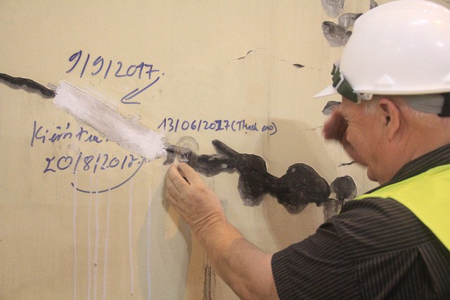 Theo Công ty CP Kl99ok phiên bản mới Đèo Cả, thực tế việc kiểm tra hiện trường các vết nứt hiện nay cho thấy, các vết nứt này rất nhỏ (chỉ có thể nhìn thấy bằng cách quan sát qua kính lúp) và hoàn toàn không gây nguy hiểm cho kết cấu vỏ hầm và cho an toàn KL99 là cổng game giải trí trực tuyến hàng đầu hiện nay
