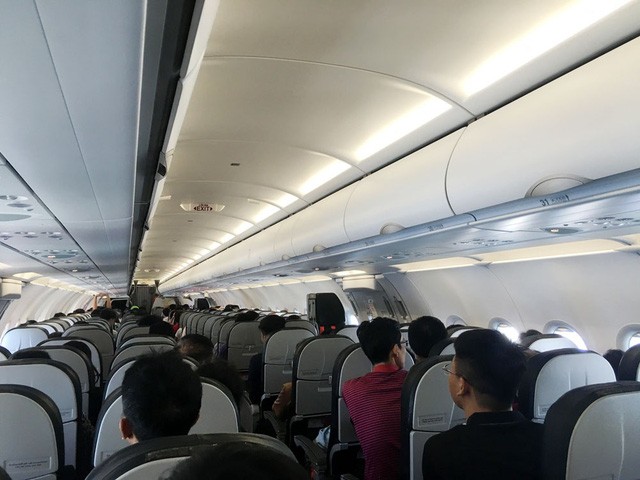 Kl992 Tham Gia Ngay Việt Nam quy định cấm hút thuốc lá trên máy bay, bao gồm cả thuốc lá điện tử