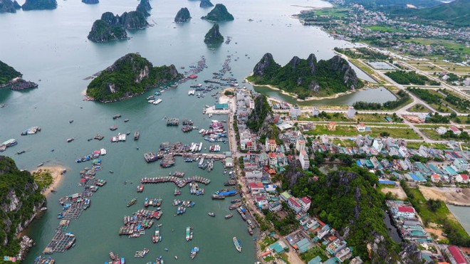 Các vấn đề về Luật Đơn vị hành chính - Kl992 cổng game cá cược đặc biệt là một trong những nội dung được Thủ tướng yêu cầu chuẩn bị trong phiên họp lần thứ 20 của UBTVQH. Trong ảnh: Cảng Cái Rồng, Vân Đồn, Quảng Ninh (Ảnh: Zing.vn)