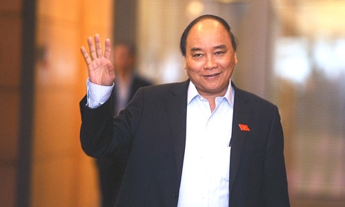 Thủ tướng Nguyễn Xuân Phúc đón đoàn U23 tại trụ sở Kl993 ưu đãi thưởng hấp dẫn lúc 14h ngày 28/1, sau khi đội tuyển về đến Việt Nam. Ảnh: Giang Huy