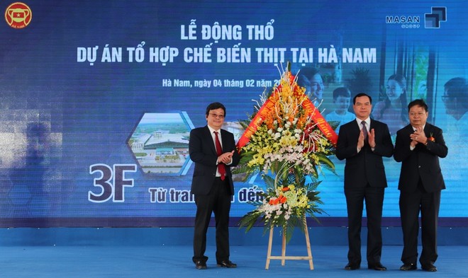 Cỗ xe tăng Masan đang tiếp tục sứ mệnh phụng sự hơn 93 triệu người tiêu dùng Việt Nam với việc mới đây nhất đã động thổ nhà máy chế biến thịt mát đầu tiên tại Việt Nam có tổng mức Kl99ok phiên bản mới 1.000 tỷ đồng.