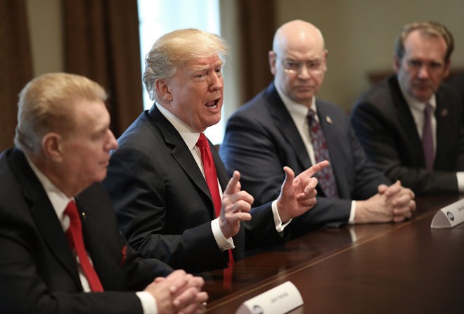 Tổng thống Trump tuyên bố mức thuế trong cuộc gặp với các nhà Kl994 nhà cái bóng đá world cup nhôm thép của Mỹ hôm 1/3. Ảnh: AFP.