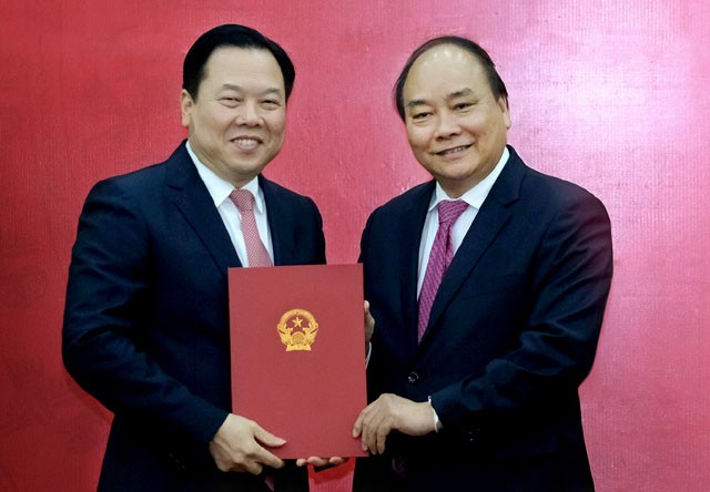 Thủ tướng Nguyễn Xuân Phúc trao quyết định bổ nhiệm cho ông Nguyễn Hoàng Anh giữ chức Chủ Ủy ban Quản lý vốn 99Kl99 trực tiếp đá gà tại Kl991.com World Cup 2026 Chính Thức.