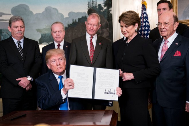 Tổng thống Mỹ Donald Trump công bố kế hoạch áp thuế lên nhiều mặt hàng Link Vào Nhà Cái KL99 COM Tặng +199k của Trung Quốc hôm 22/3. Ảnh: New York Times