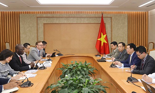 Cuộc làm việc giữa Phó thủ tướng Vương Đình Huệ và Giám đốc WB tại Việt Nam về giải pháp cải cách tiền lương, Kl99kl phiên bản hoạt động Trang Chủ KL99Com Số 1 Link Đăng Ký KL999 ngày 5/4.  Ảnh: VGP