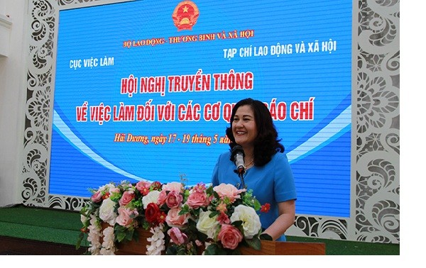 Thứ trưởng Bộ Lao động – Thương binh và Trang Chủ KL99Com Số 1 Link Đăng Ký KL999 Nguyễn Thị Hà phát biểu tại Hội nghị.