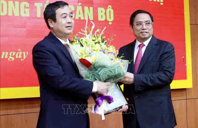 Đồng chí Phạm Minh Chính, Ủy viên Bộ Kl991.com tải ứng dụng, Bí Thư Trung ương Đảng, Trưởng Ban Tổ chức Trung ương chúc mừng đồng chí Ngô Đông Hải.