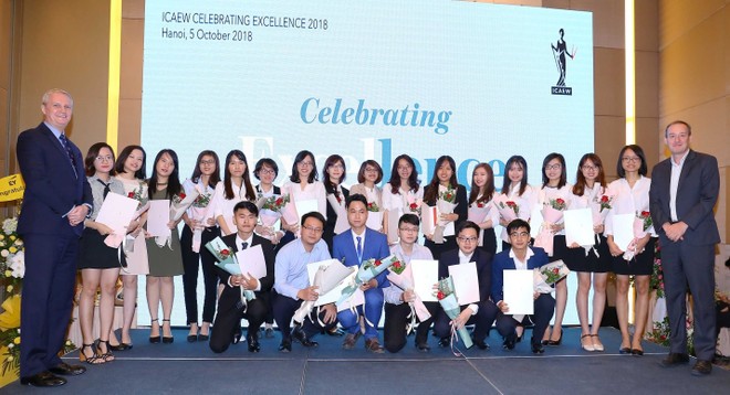 54 học viên Việt Nam đầu tiên nhận chứng chỉ quốc tế về Kl991.com nạp rút nhanh, kế toán và Kl992 VIP Trang Chủ 2026 CFAB