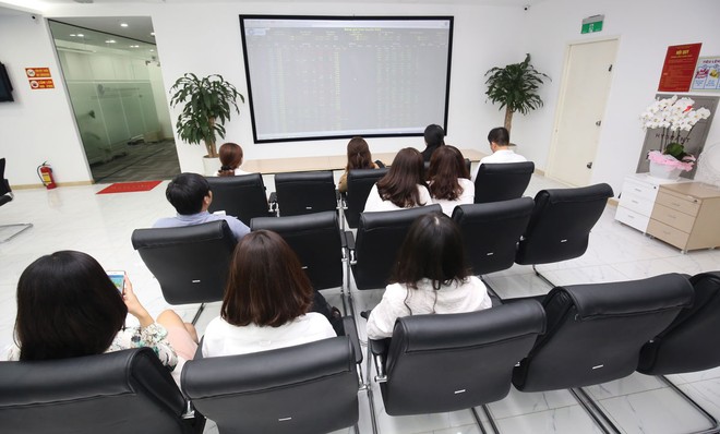 Ngoài 3 lớp giám sát hiện tại, cần một lớp giám sát cao hơn, chẳng hạn Ủy ban Giám sát Kl991.com nạp rút nhanh Quốc gia, để tránh lạm quyền, xung đột lợi ích.