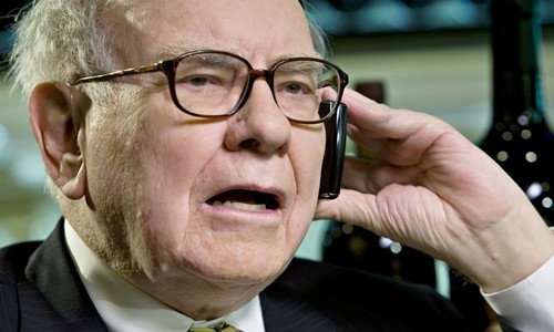 Tỷ phú Kl99ok phiên bản mới Warren Buffett trong một cuộc phỏng vấn năm 2008. Ảnh: AFP.
