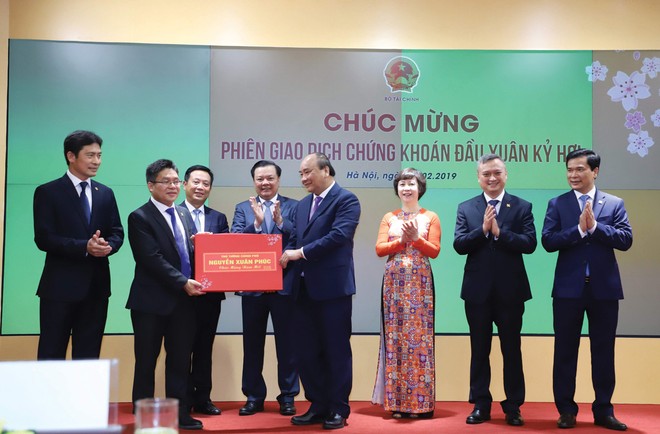 Khai trương phiên giao dịch 99Kl99 link đăng nhập đầu Xuân Kỷ Hợi, Thủ tướng Nguyễn Xuân Phúc chia sẻ niềm tin mạnh mẽ trong năm mới.