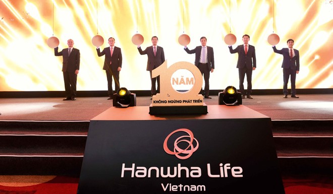 Lãnh đạo Kl994 game bài casino hấp dẫn Hanwha, Hanwha Life Việt Nam và Đại diện Cục Quản lý, Giám Sát Kl99kl phiên bản hoạt động thực hiện nghi thức kỷ niệm 10 năm thành lập.