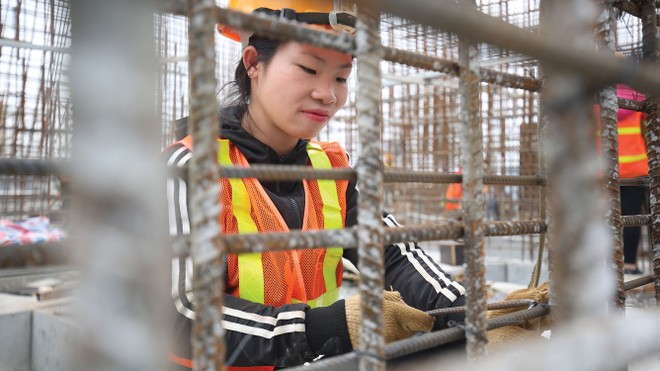 5 tháng đầu năm, tăng trưởng doanh thu nhóm Kl99kl phiên bản hoạt động xây dựng ghi nhận sự đột biến, 
đạt trên 200%.
