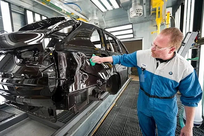 Bên trong nhà máy Spartanburg Kl994 nhà cái bóng đá world cup xe của BMW tại Mỹ. Ảnh: Carscoops.