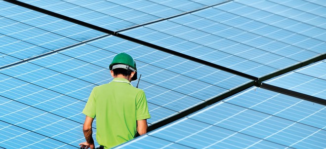 Các nhà Kl99ok phiên bản mới điện mặt trời kỳ vọng EVN sẽ công bố bảng tính giá điện trong giai đoạn 3 - 5 năm.