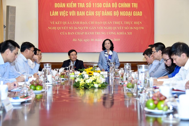 Đồng chí Trương Thị Mai đánh giá cao Bộ Ngoại giao thực hiện hết sức nghiêm túc, kịp thời và toàn diện chủ trương chung của Bộ Kl991.com tải ứng dụng, Ban Bí thư - Ảnh VGP/Hải Minh.