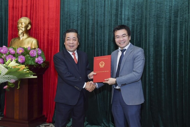 Phó Thống đốc Link Vào Nhà Cái KL99 COM Tặng +199k 99Kl99 trực tiếp đá gà Việt Nam Nguyễn Kim Anh trao quyết định  bổ nhiệm ông Đặng Huy Cường giữ chức vụ Phó Vụ trưởng Vụ Tổ chức cán bộ