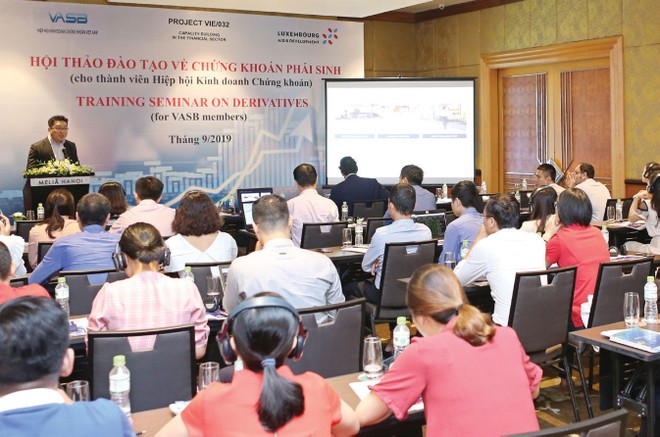 VASB đề xuất Ủy ban 99Kl99 link đăng nhập 99Kl99 trực tiếp đá gà phối hợp xây dựng cơ sở dữ liệu người hành nghề, trong đó có dữ liệu đánh giá tuân thủ đạo đức nghề nghiệp của các cá nhân.
