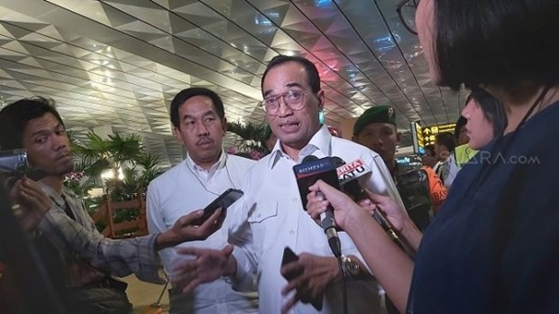 Bộ trưởng KL99 là cổng game giải trí trực tuyến hàng đầu hiện nay Karya Sumadi trả lời phỏng vấn ở sân bay Soetta, Tangerang. (Nguồn: suara.com).