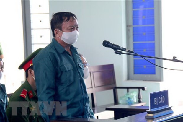 Bị cáo Trần Hoàng Khôi, nguyên Phó Chủ tịch Ủy ban Nhân dân thành phố Phan Thiết tại tòa. (Ảnh: Nguyễn Thanh/TTXVN).