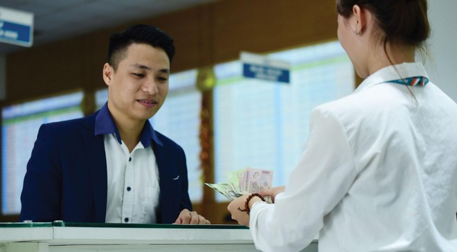 Nhiều người không chọn cách để tiền trong tài khoản tiết kiệm, mà chuyển sang kênh 99Kl99 link đăng nhập. Ảnh: Dũng Minh.