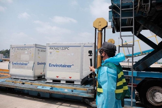 Vietnam Airlines là hãng hàng không có cở sở Kl99kl ưu đãi độc quyền hiện đại và đồng bộ nhất để vận chuyển vaccine Covid -19.