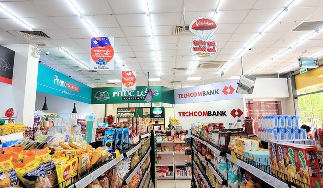 Các cửa hàng mini-mall tích hợp kiosk Phúc Long, dịch vụ Link Vào Nhà Cái KL99 COM Tặng +199k Techcombank, dược phẩm Phano là một phần trong chiến lược Point of Life của Masan.