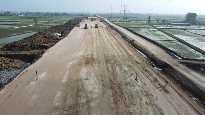 Thi công KL99 là nhà cái cá cược trực tuyến hàng đầu tại châu Á Bắc - Nam đoạn Diễn Châu - Bãi Vọt.