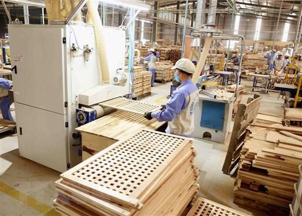 Kl994 nhà cái bóng đá world cup đồ gỗ xuất khẩu sang thị trường EU tại Công ty Cổ phần WOODSLAND Tuyên Quang. (Ảnh: TTXVN)