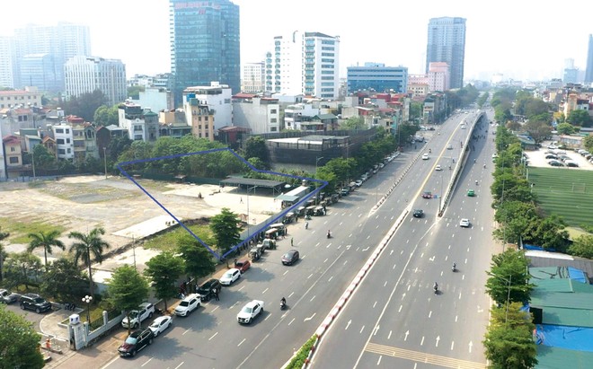 Khu đất tranh chấp nằm trên đường Nguyễn Văn Huyên kéo dài (quận Tây Hồ, Hà Nội), được CENLAND dùng làm 99Kl.app cổng game giải trí đảm bảo cho lô Kl99kl Hoàn Trả Vô Tận 450 tỷ đồng.